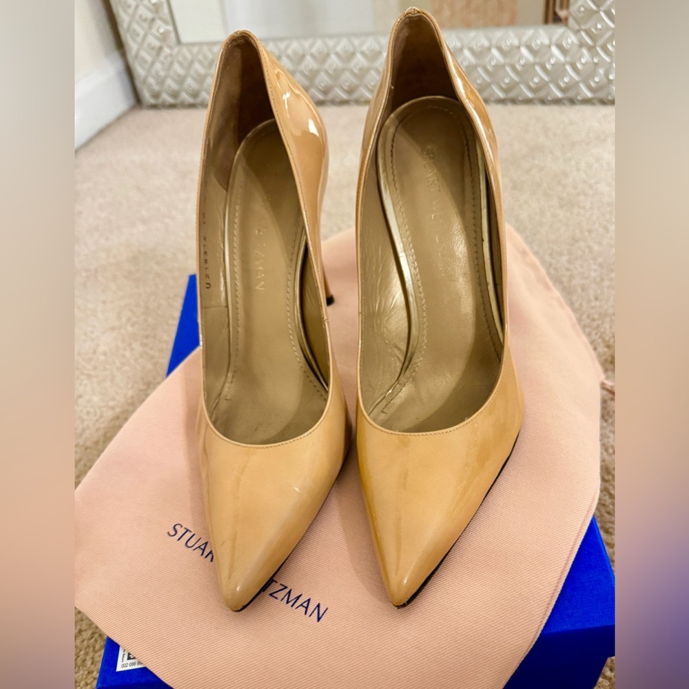 Stuart Weitzman Tan Patent Leather Pumps - Size 10.5